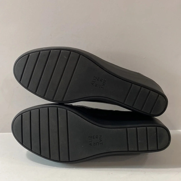 Naturalizer Black Samara Preppy Comfort Slip On Minimalist Loafer Size 8 Wide - Picture 10 of 12